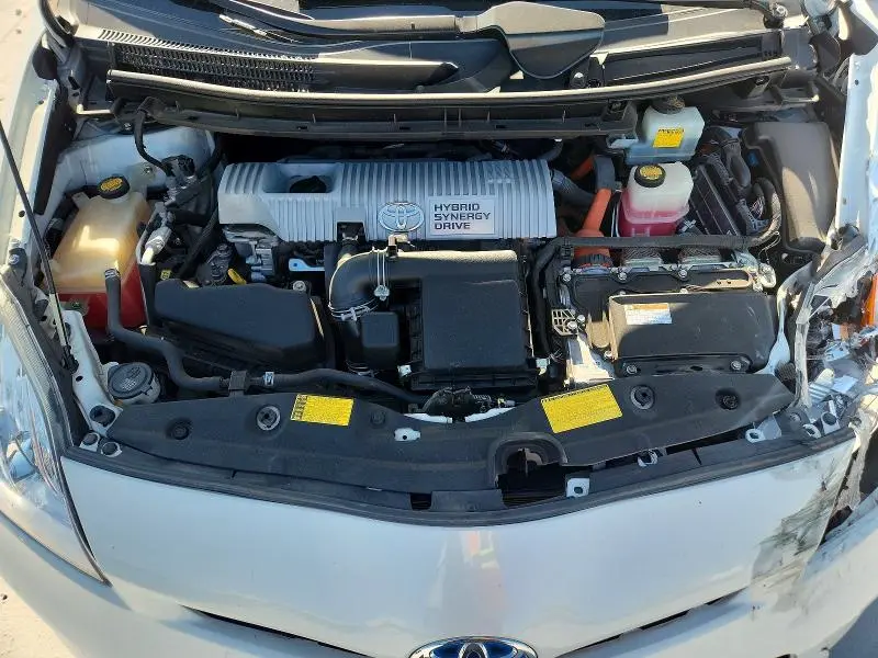 2014 TOYOTA PRIUS THREE  