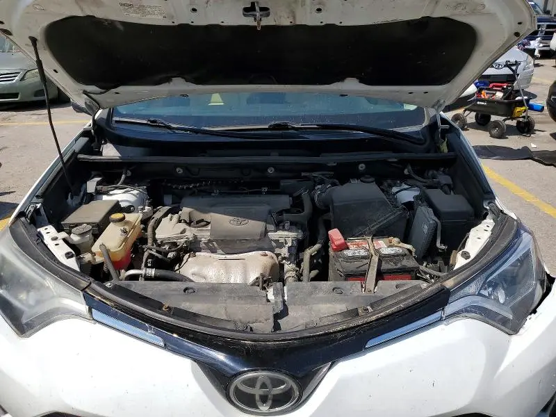 2017 TOYOTA RAV4 XLE  