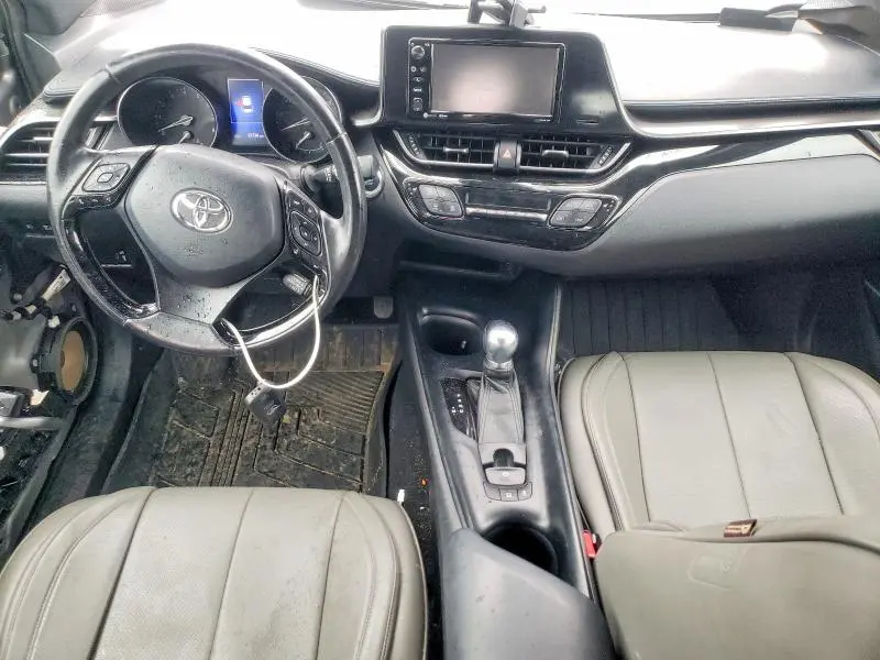 2018 TOYOTA C-HR XLE PREMIUM  