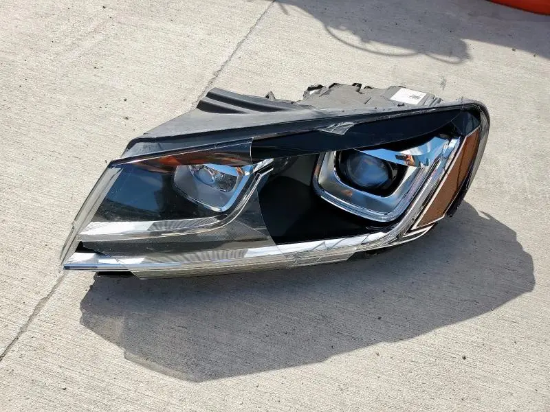 2016 VOLKSWAGEN TOUAREG SPORT  