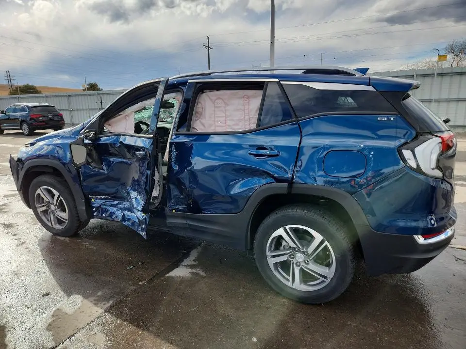 2020 GMC TERRAIN SLT  