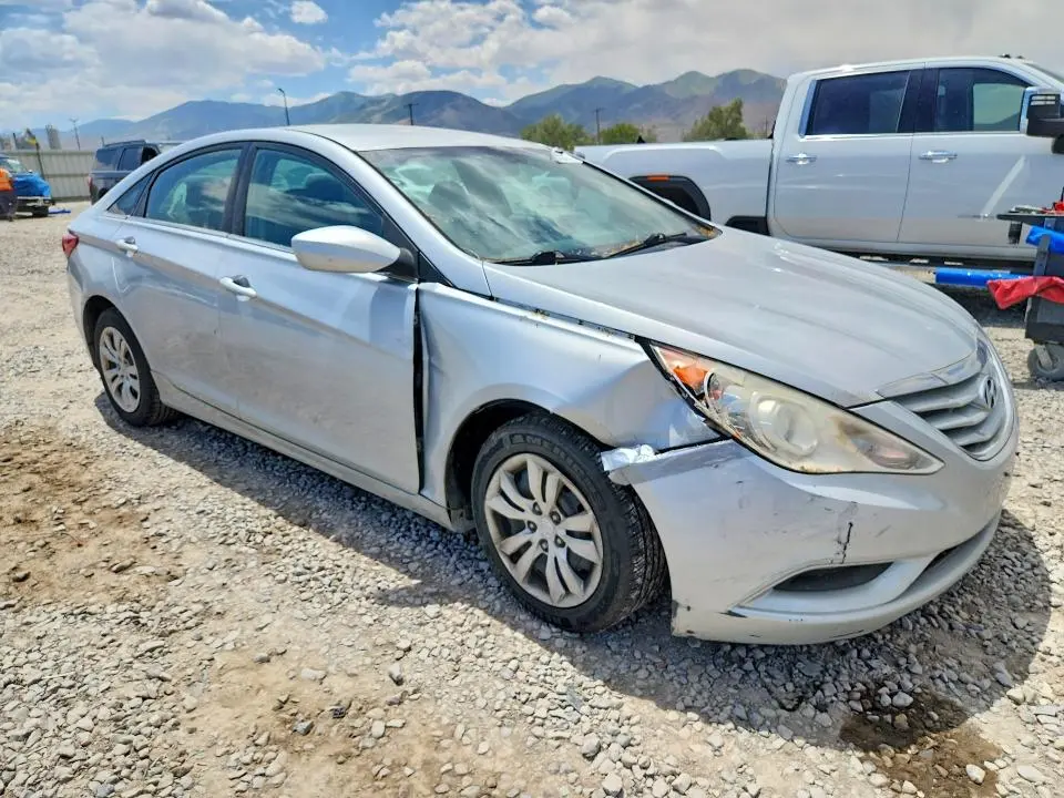 2011 HYUNDAI SONATA GLS  