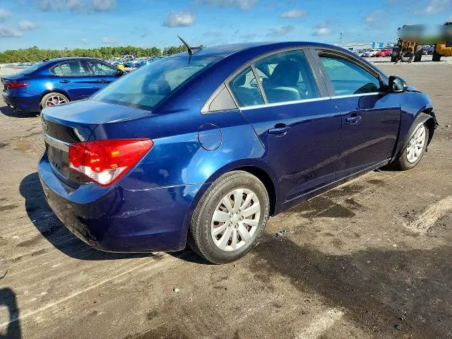 2011 CHEVROLET CRUZE LS  