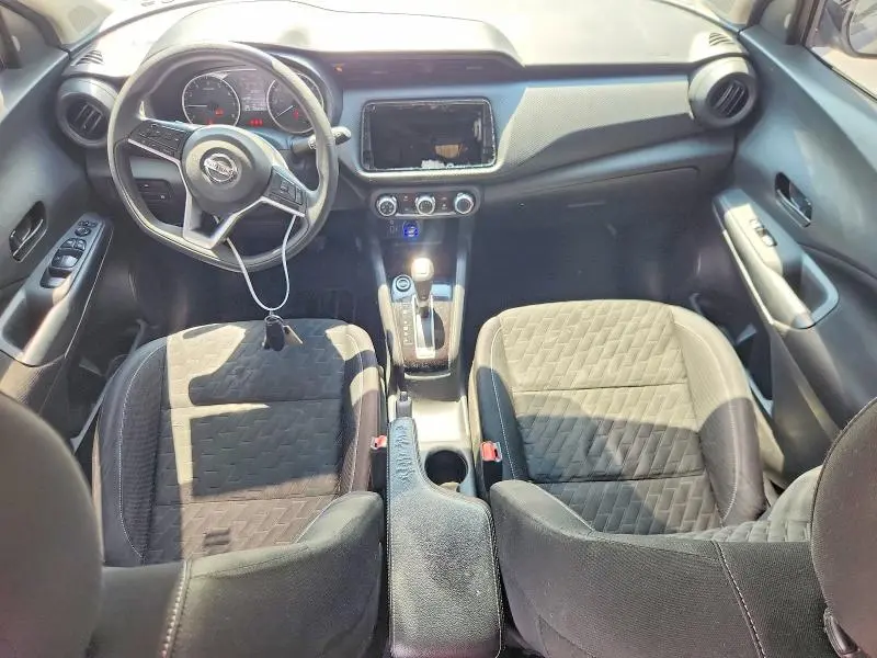 2021 NISSAN KICKS S  