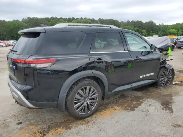 2022 NISSAN PATHFINDER SL  