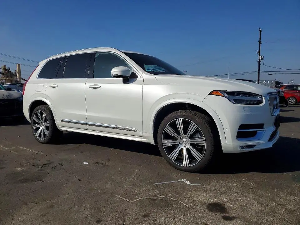 2024 VOLVO XC90 T8 RECHARGE  