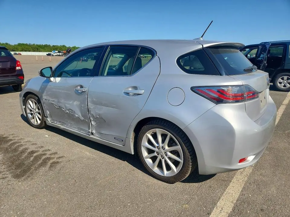 2011 LEXUS CT 200  