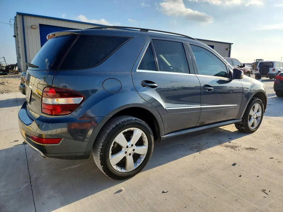2011 MERCEDES-BENZ ML   