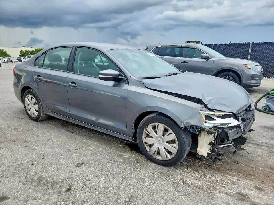 2012 VOLKSWAGEN JETTA SE  