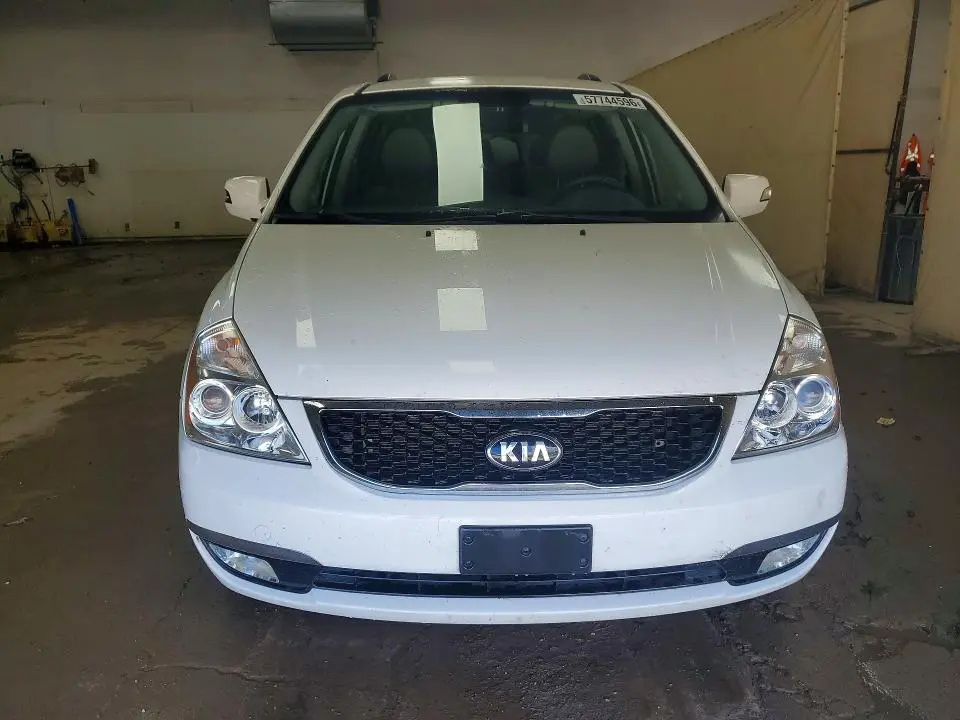 2014 KIA SEDONA LX  