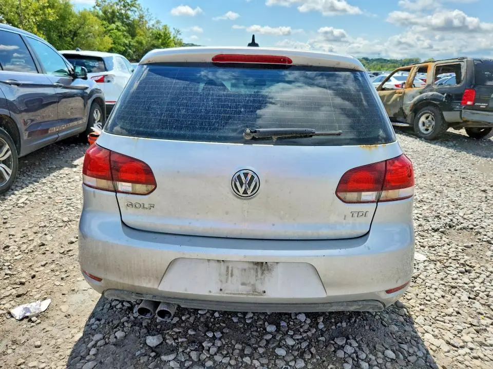 2011 VOLKSWAGEN GOLF   