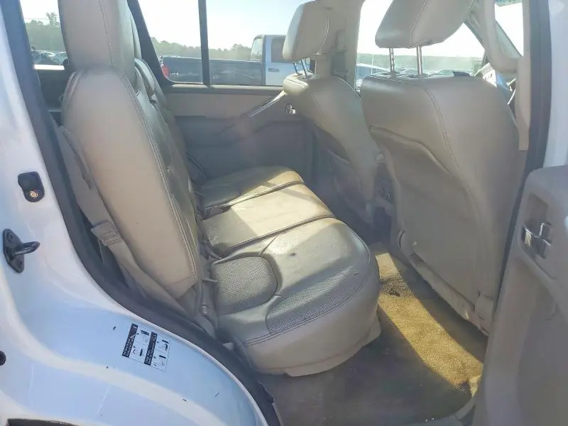 2012 NISSAN PATHFINDER S  