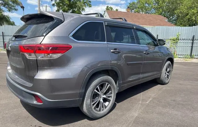 2018 TOYOTA HIGHLANDER LE  