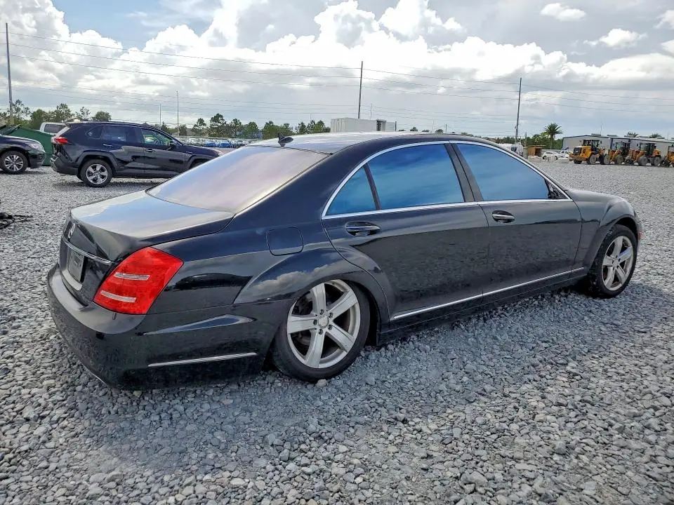 2011 MERCEDES-BENZ S 550  