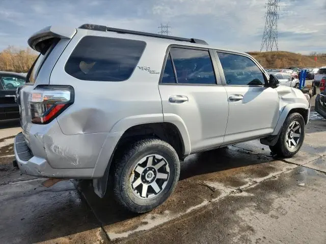 2023 TOYOTA 4RUNNER SE  