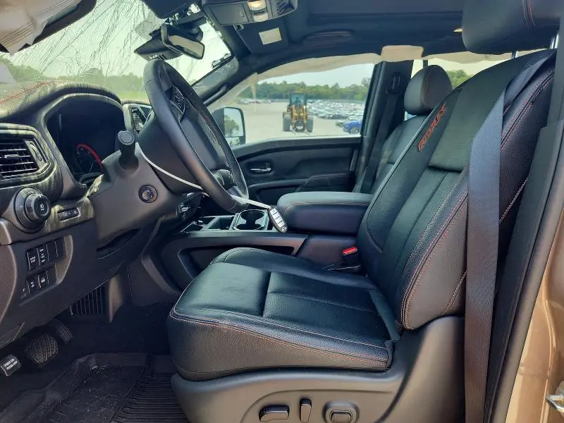 2024 NISSAN TITAN PRO-4X  