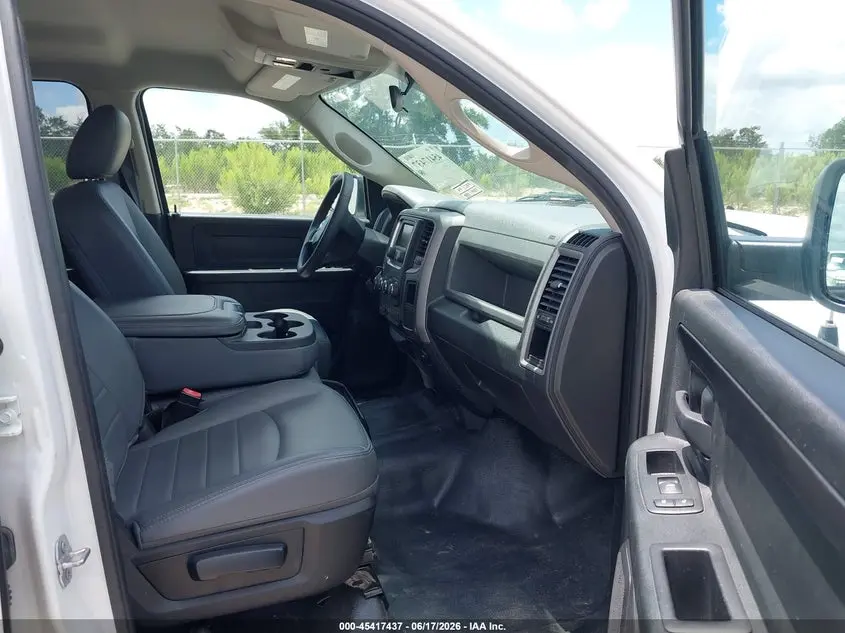 2018 RAM 1500 TRADESMAN  4X2 5'7 BOX