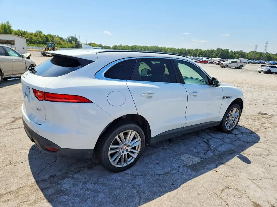 2017 JAGUAR F-PACE PRESTIGE  