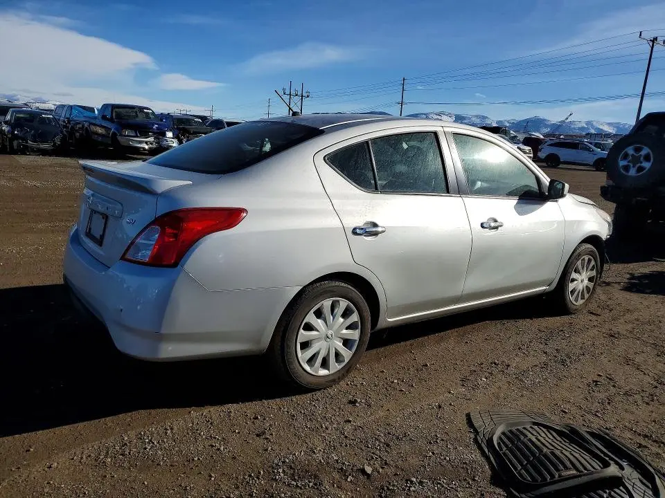 2019 NISSAN VERSA S  