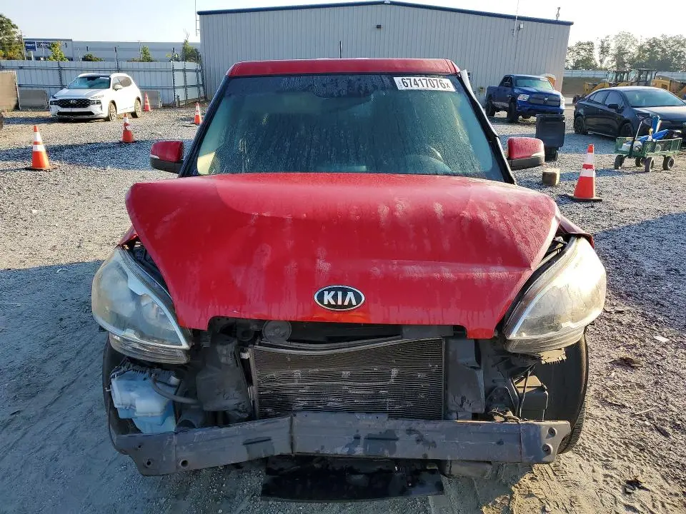 2013 KIA SOUL +  