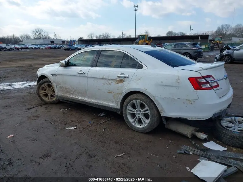 2016 FORD TAURUS SE