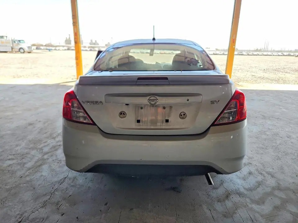 2019 NISSAN VERSA SV  
