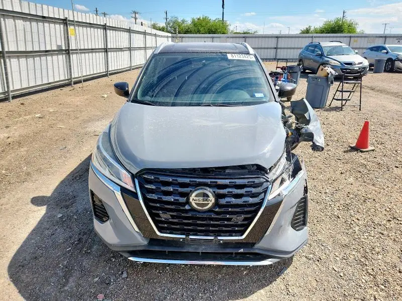 2021 NISSAN KICKS SV