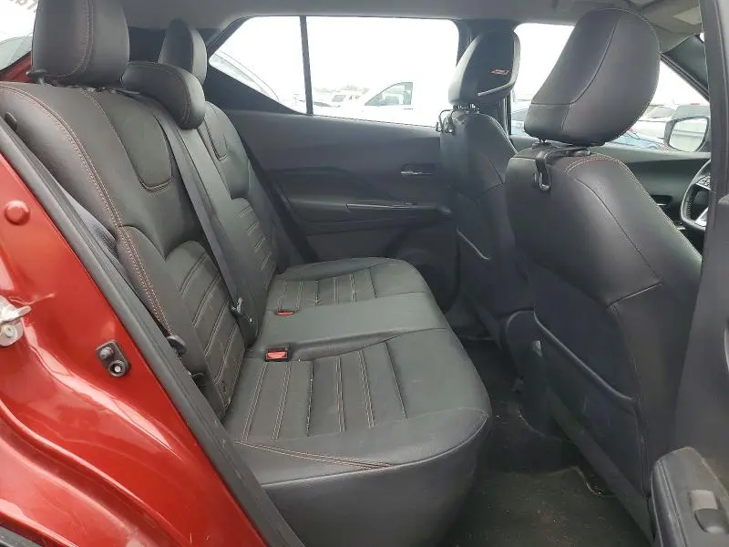 2019 NISSAN KICKS SR  