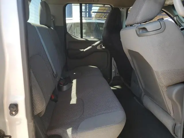 2012 NISSAN FRONTIER S  