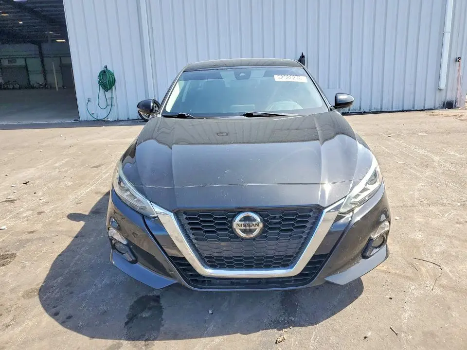 2019 NISSAN ALTIMA SV  