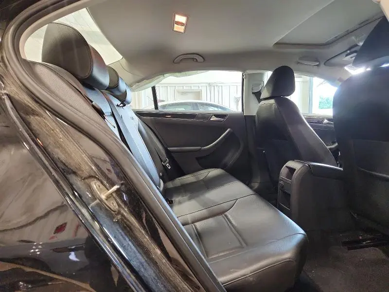 2017 VOLKSWAGEN JETTA SEL  