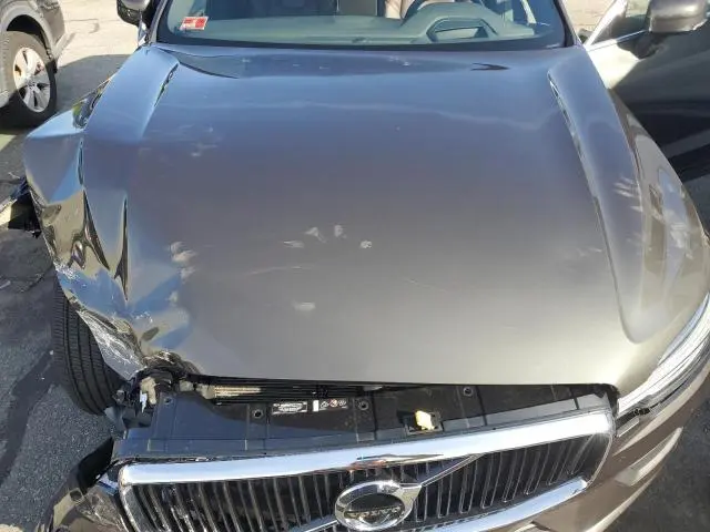 2021 VOLVO XC60 T6 MOMENTUM  