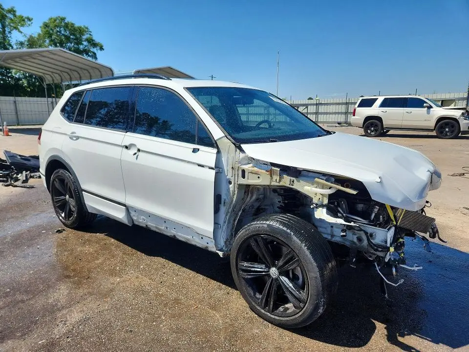 2019 VOLKSWAGEN TIGUAN SE/SEL/SEL R-LINE JET-BLACK/SE  