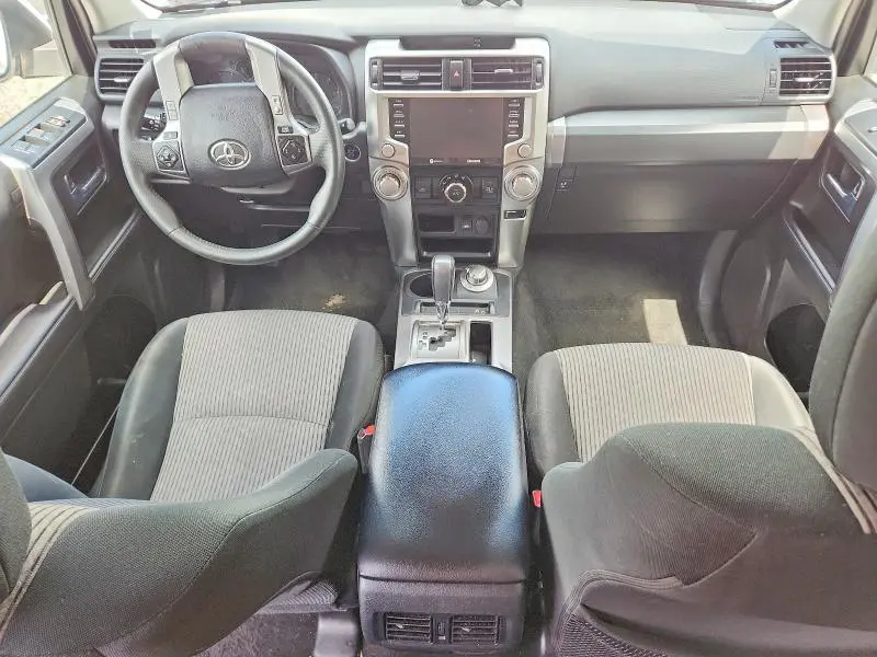 2022 TOYOTA 4RUNNER SR5  