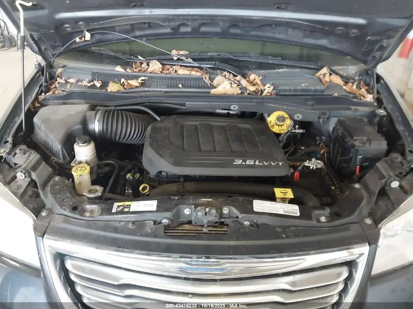 2013 CHRYSLER TOWN & COUNTRY TOURING-L