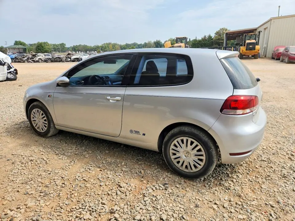 2010 VOLKSWAGEN GOLF   