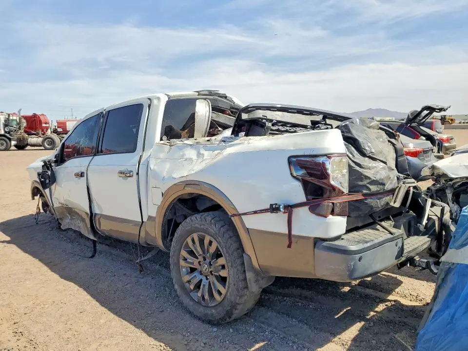 2017 NISSAN TITAN PLATINUM RESERVE  