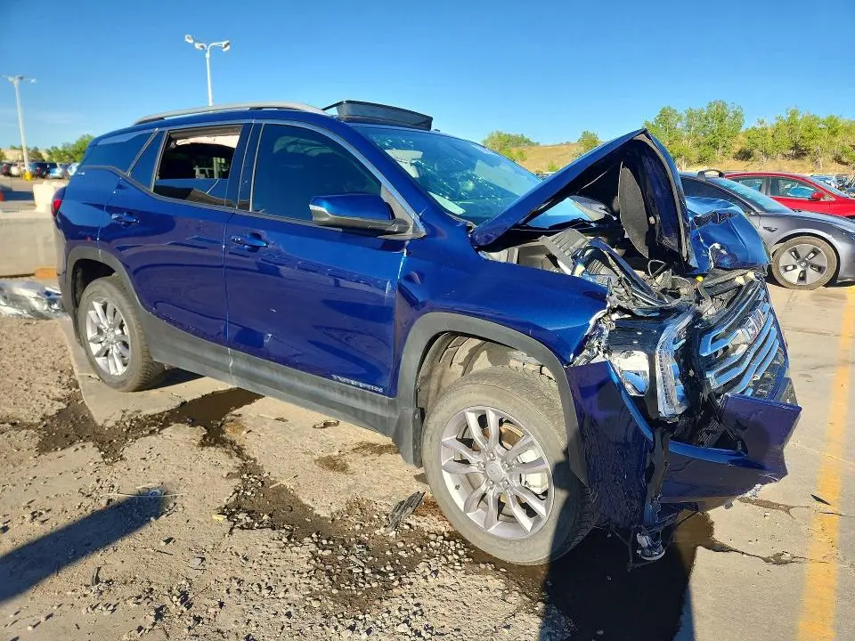 2022 GMC TERRAIN SLT  