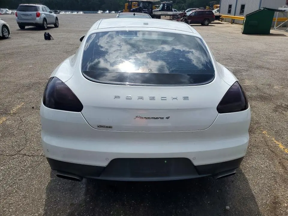 2014 PORSCHE PANAMERA 2  