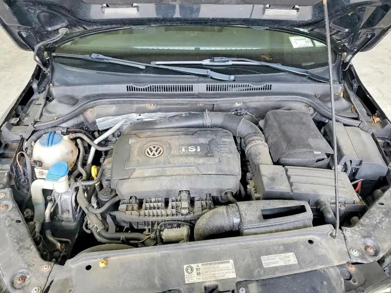 2015 VOLKSWAGEN JETTA SE  