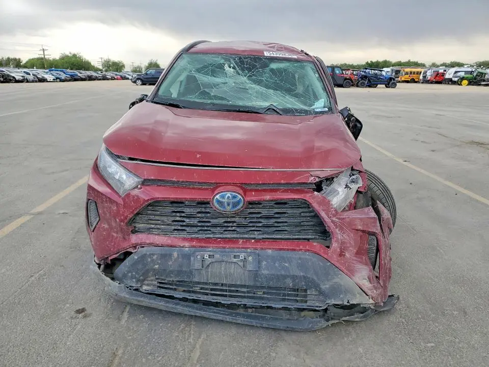 2021 TOYOTA RAV4 LE  