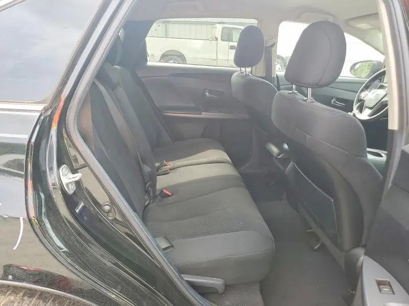 2013 TOYOTA VENZA LE  