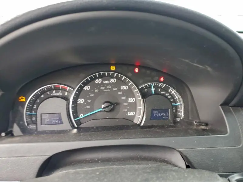 2012 TOYOTA CAMRY SE  