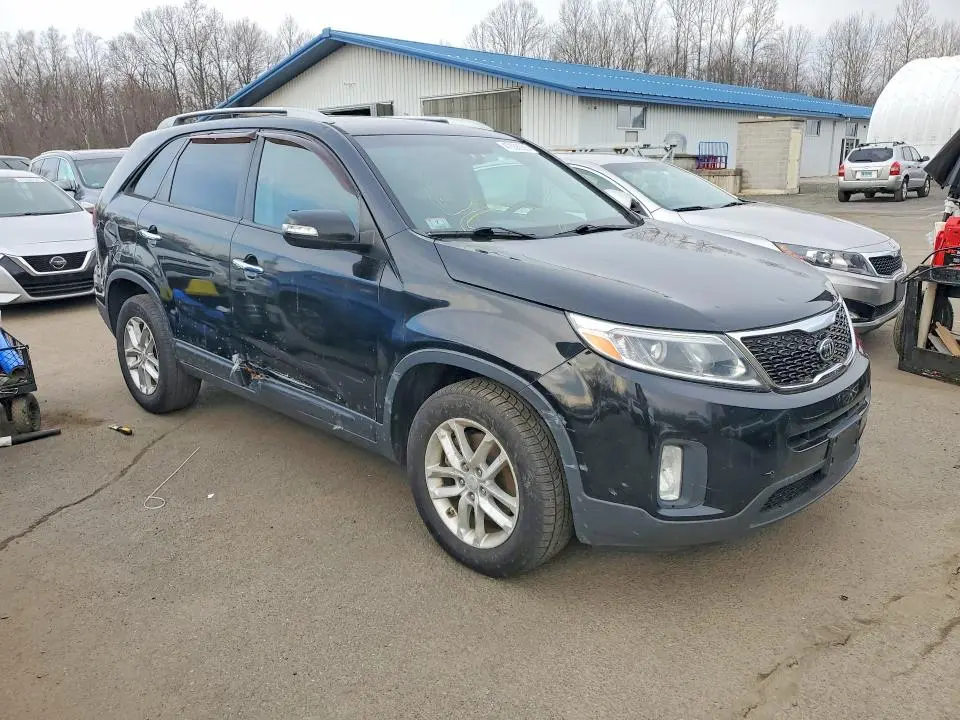 2015 KIA SORENTO LX  