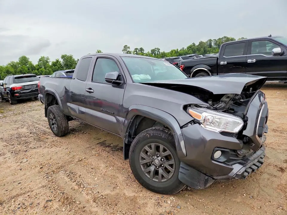 2023 TOYOTA TACOMA SR5 V6  