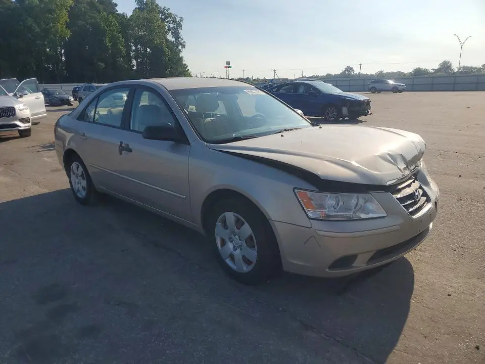 2010 HYUNDAI SONATA GLS  