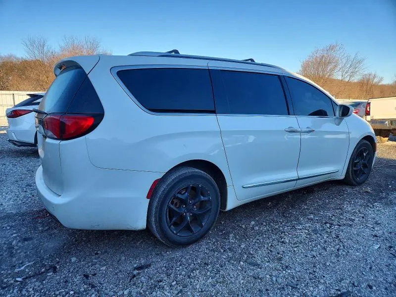 2017 CHRYSLER PACIFICA TOURING L PLUS  