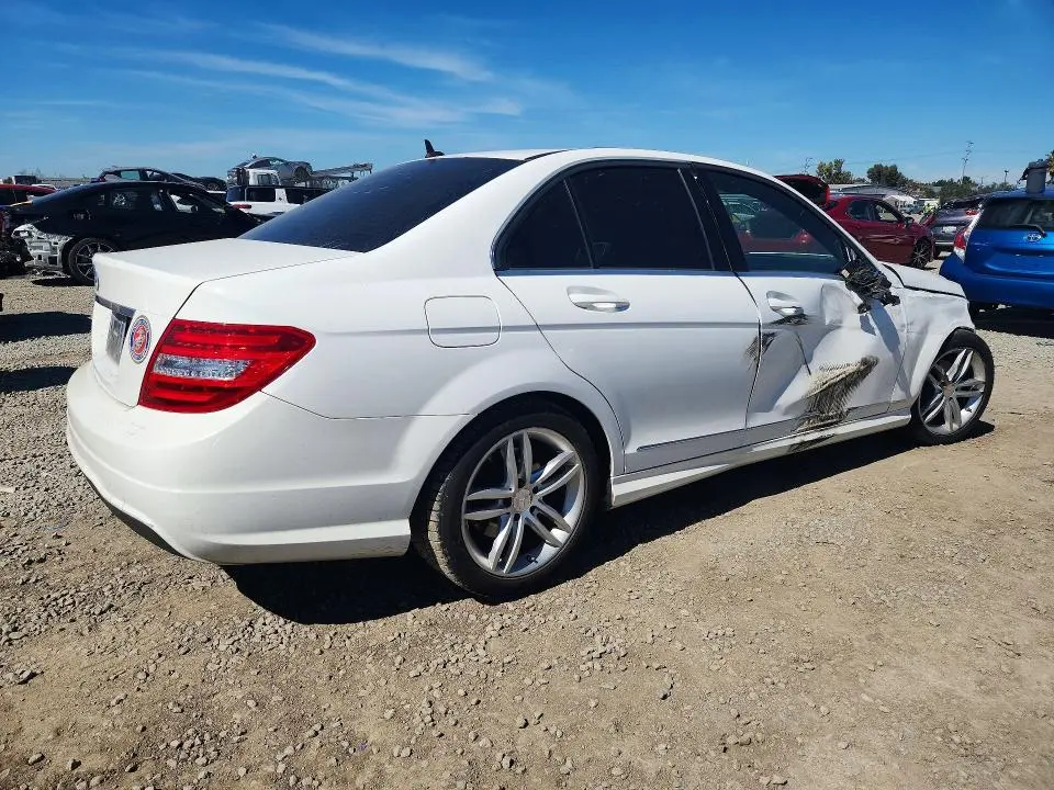 2013 MERCEDES-BENZ C 250  