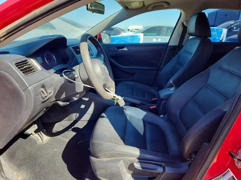 2012 VOLKSWAGEN JETTA SE  