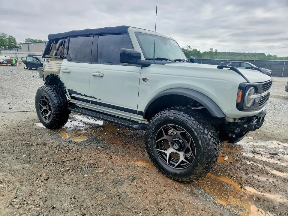 2021 FORD BRONCO BASE  